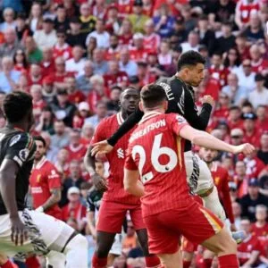 مارتينيلي يسجل هدف آرسنال الأول أمام ليفربول