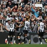 نيوكاسل يهزم تشيلسي في الدوري الإنجليزي ويقترب من حجز مقعد أوروبي