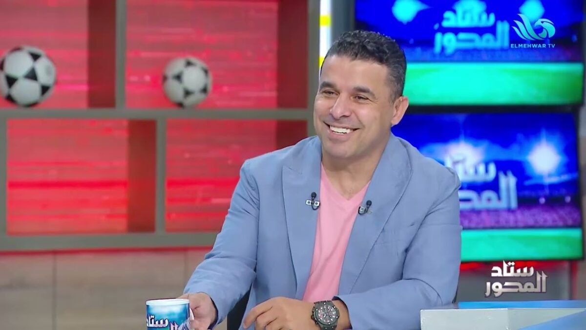 الصحفي محمد صادق يكشف عن مقتنيات نادرة: يحتفظ بعملات نقدية
